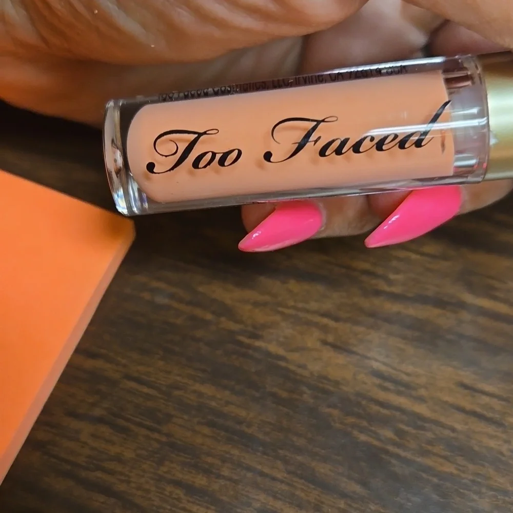 Two faced lipglosss